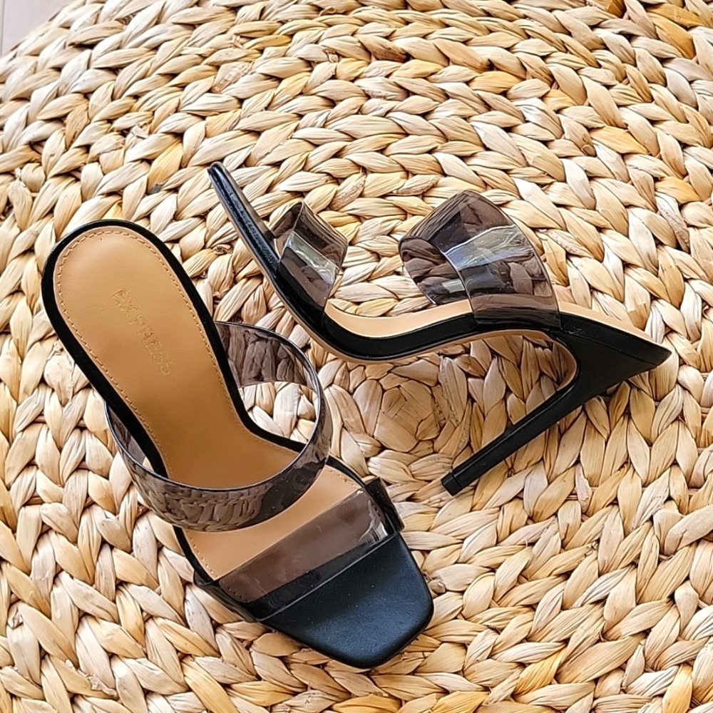 Express heels
